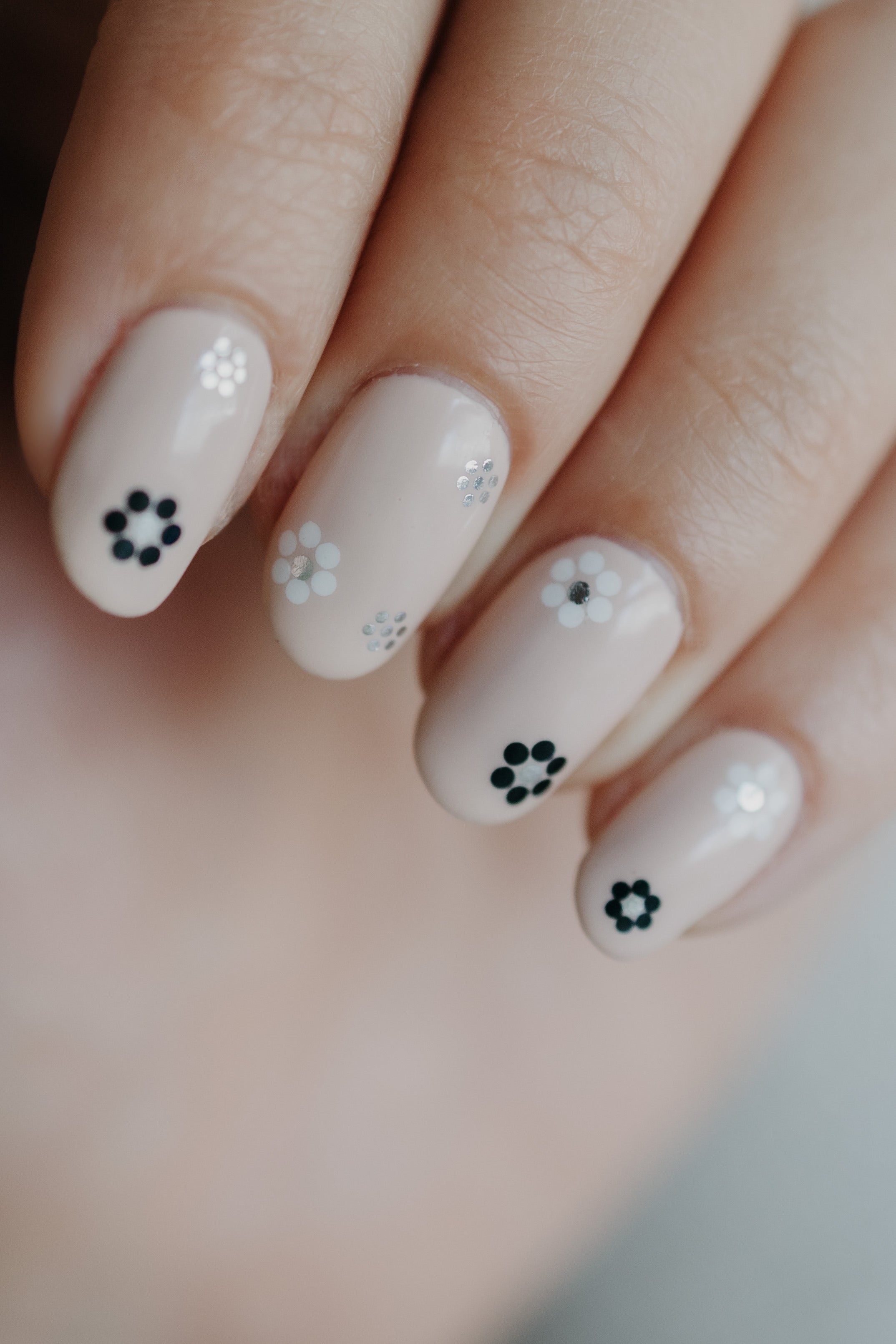 Babetown Nailart Sticker – Babetown x Vicky Heiler